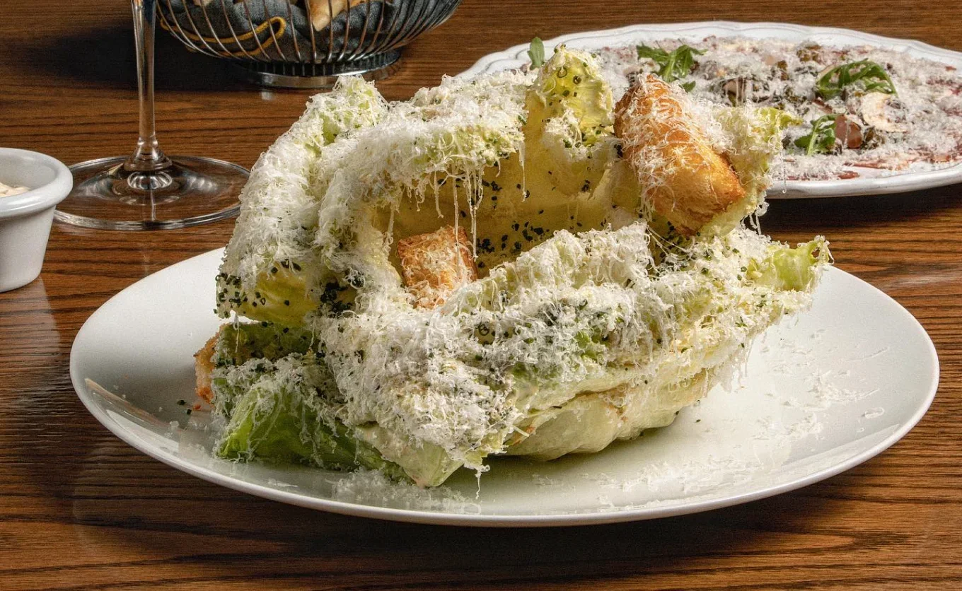 Tres restaurantes premium con ensalada césar en SPG — Gastronomía en Monterrey, Nuevo León