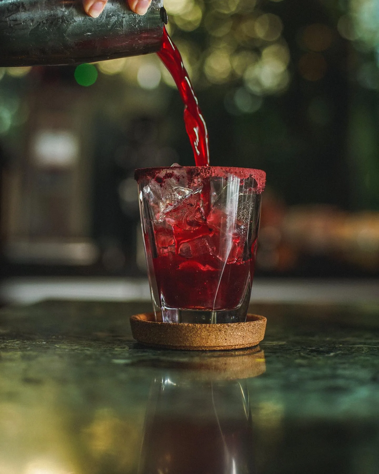¿Qué pasa cuando las grandes cadenas se "inspiran" de las cafeterías locales? Parece que la creatividad surge de las barras de especialidad