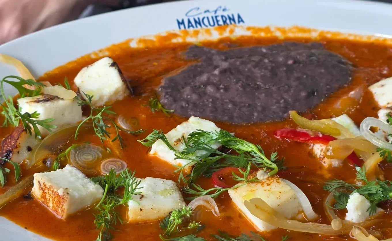 Existe una cafetería en MTY con una cocina consciente para 'brunchear': huevos de gallinas criadas en libre pastoreo y miel de abejas rescatadas, ¿sabes cuál es? — Gastronomía en Monterrey, Nuevo León