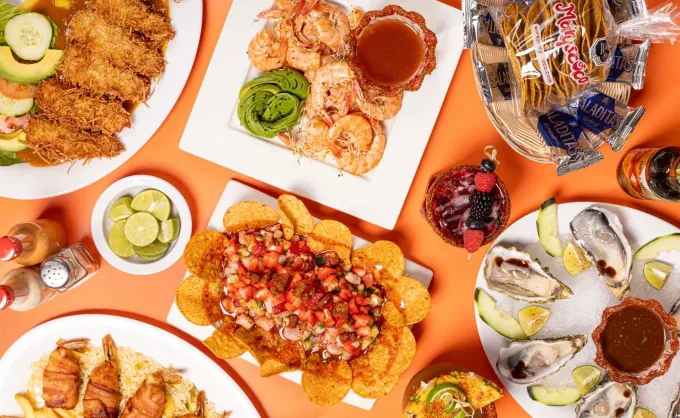 Una marisquería en Cumbres donde el sabor sinaloense se siente como en la costa: porciones generosas, ambiente playero y una gran experiencia que los respalda
