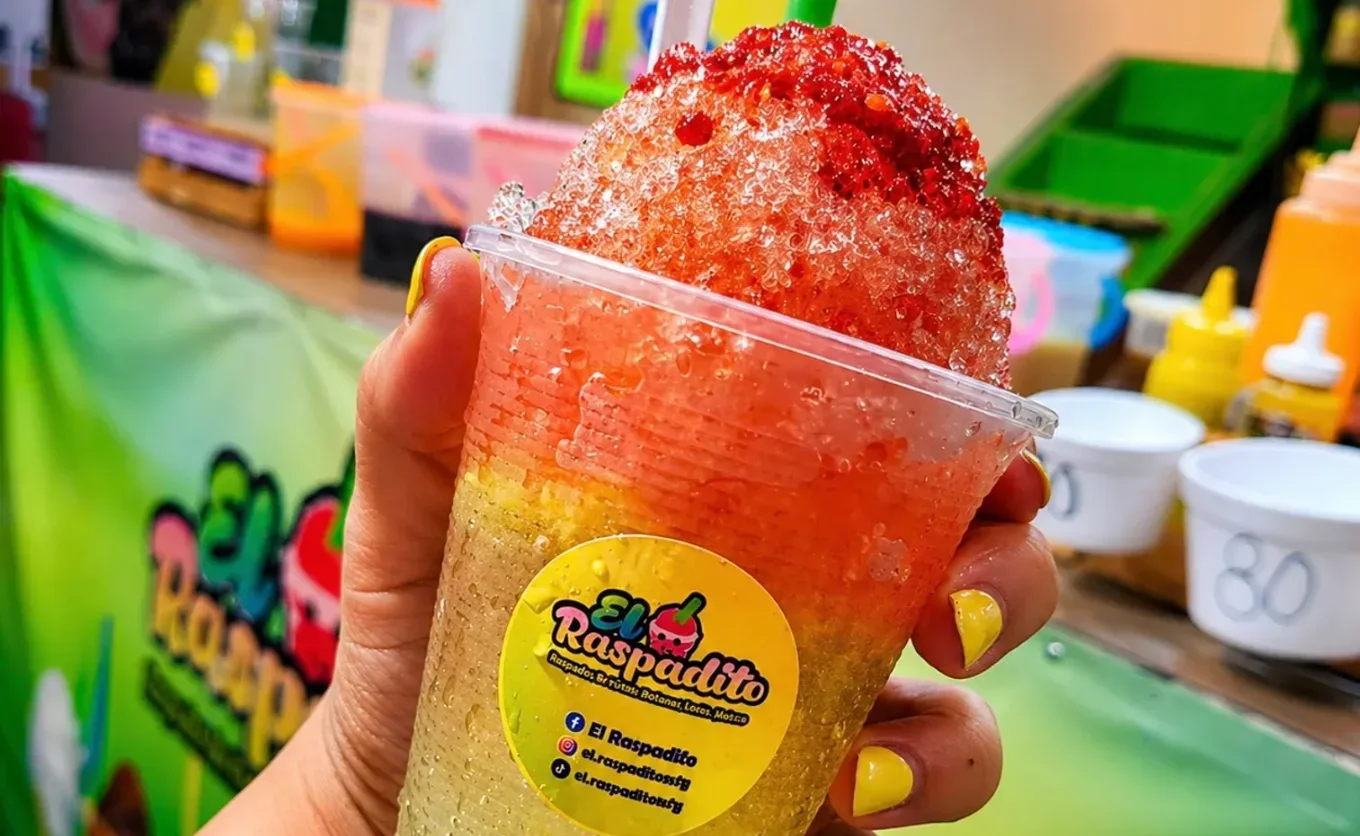 ¿Se te antoja un snack frío para escapar del calor? Hay un lugar con raspados estilo Jalisco 100% naturales y snacks monchosos en GPE. ¿Ya lo conocías? — Gastronomía en Monterrey, Nuevo León
