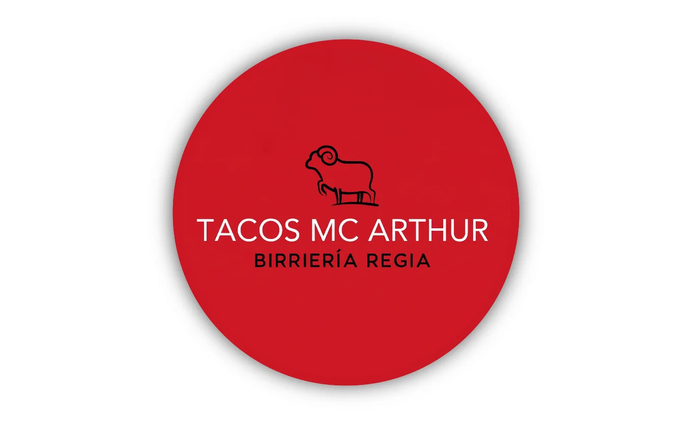 Taquerías icónicas. Tacos Mc Arthur: desde 1987 ofrece tacos de birria de borrego y barbacoa de res en Cumbres, casi 40 años antes de que se popularizara en NL
