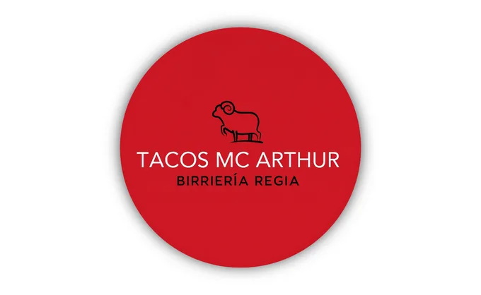 Taquerías icónicas. Tacos Mc Arthur: desde 1987 ofrece tacos de birria de borrego y barbacoa de res en Cumbres, casi 40 años antes de que se popularizara en NL