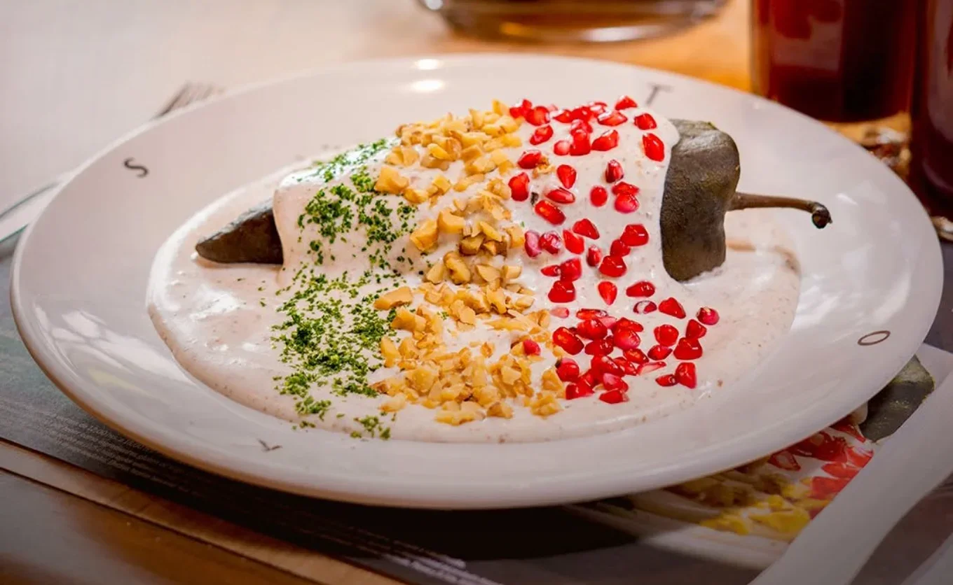 Los chiles en nogada más recomendados en cafeterías de MTY