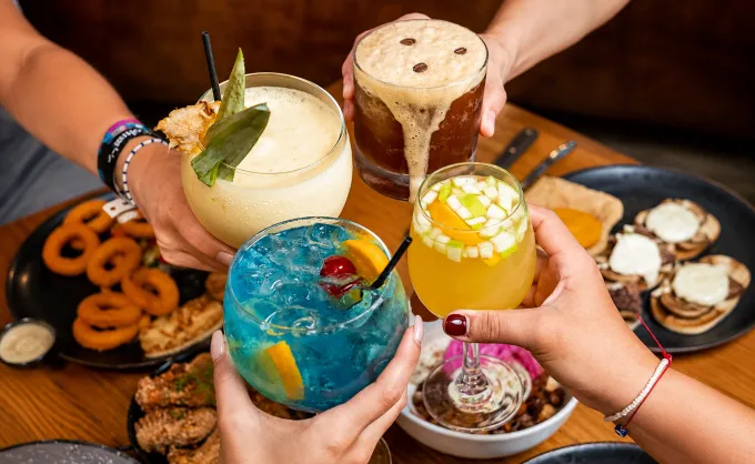 A diferencia de los platillos, los 'drinks' pueden tener nombres muy inusuales y fuera de contexto. Aquí el top 6 más raros que encontramos