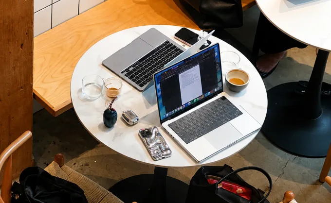 ¿Imaginas no poder salir de un café hasta terminar tu meta de trabajo? En Japón ya existe una cafetería anti-procrastinación, pero ¿funcionaría en Monterrey? — Gastronomía en Monterrey, Nuevo León