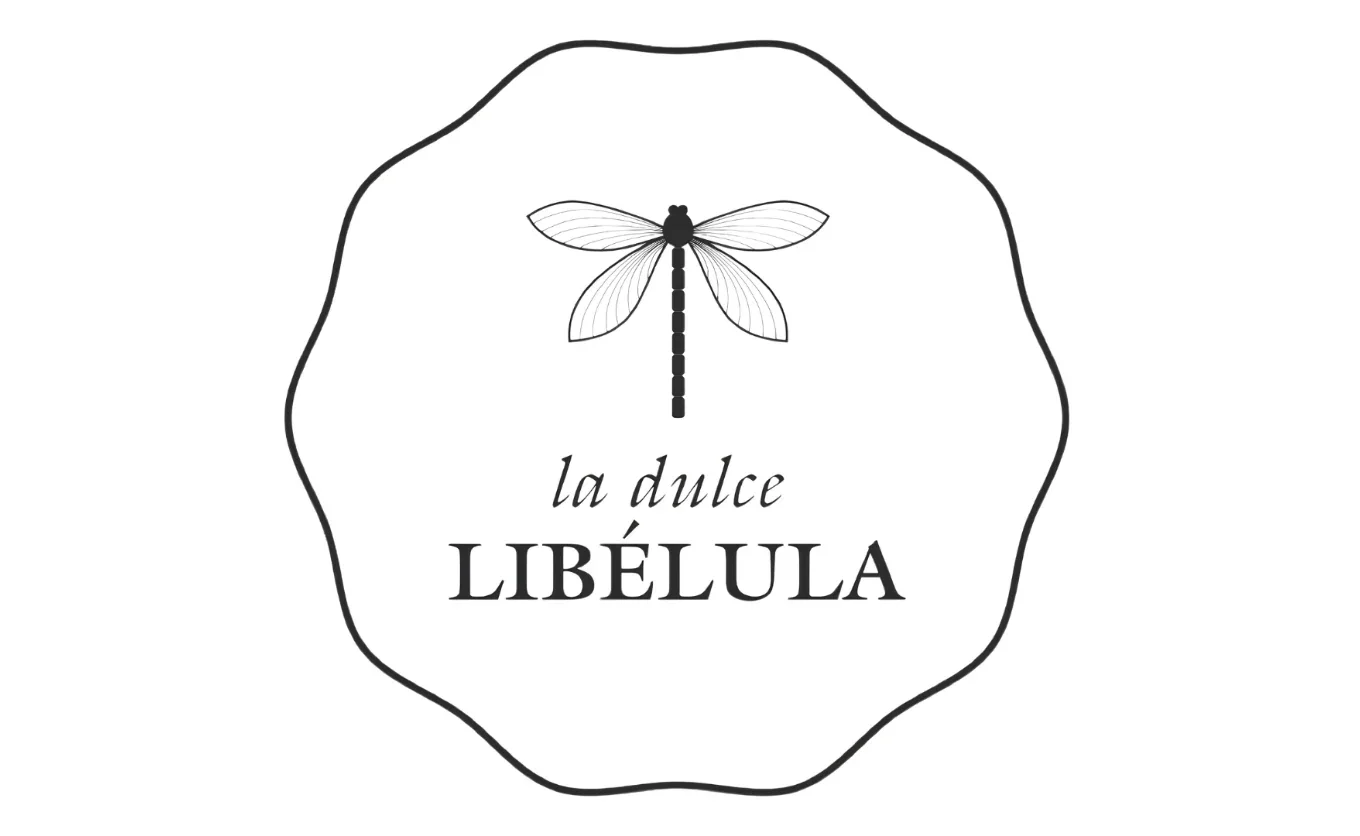 Reposterías icónicas de NL. La Dulce Libélula: desde 2013 en SPG, con pasteles boutique inspirados en la cultura mexicana, tablas de queso y cajas pintadas a mano