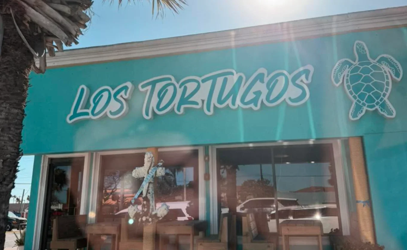Este restaurante de mariscos en Port Isabel también es conocido por sus cheesecakes