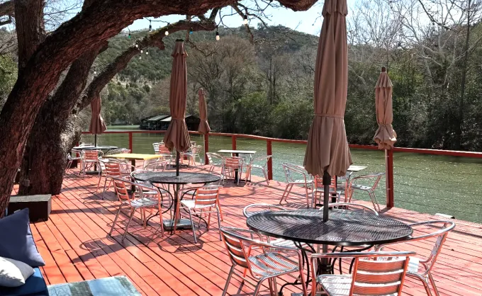 Tres restaurantes en Austin donde puedes comer junto al agua