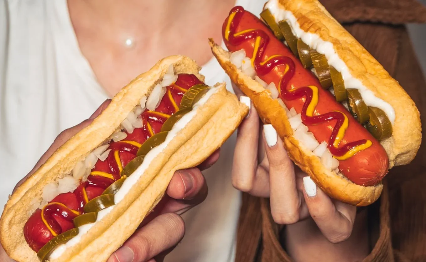 Hace años comer en las tiendas de conveniencia significaba "estar empinado", ahora por lo menos tienen más opciones aparte de los hot dogs y sándwiches embolsados