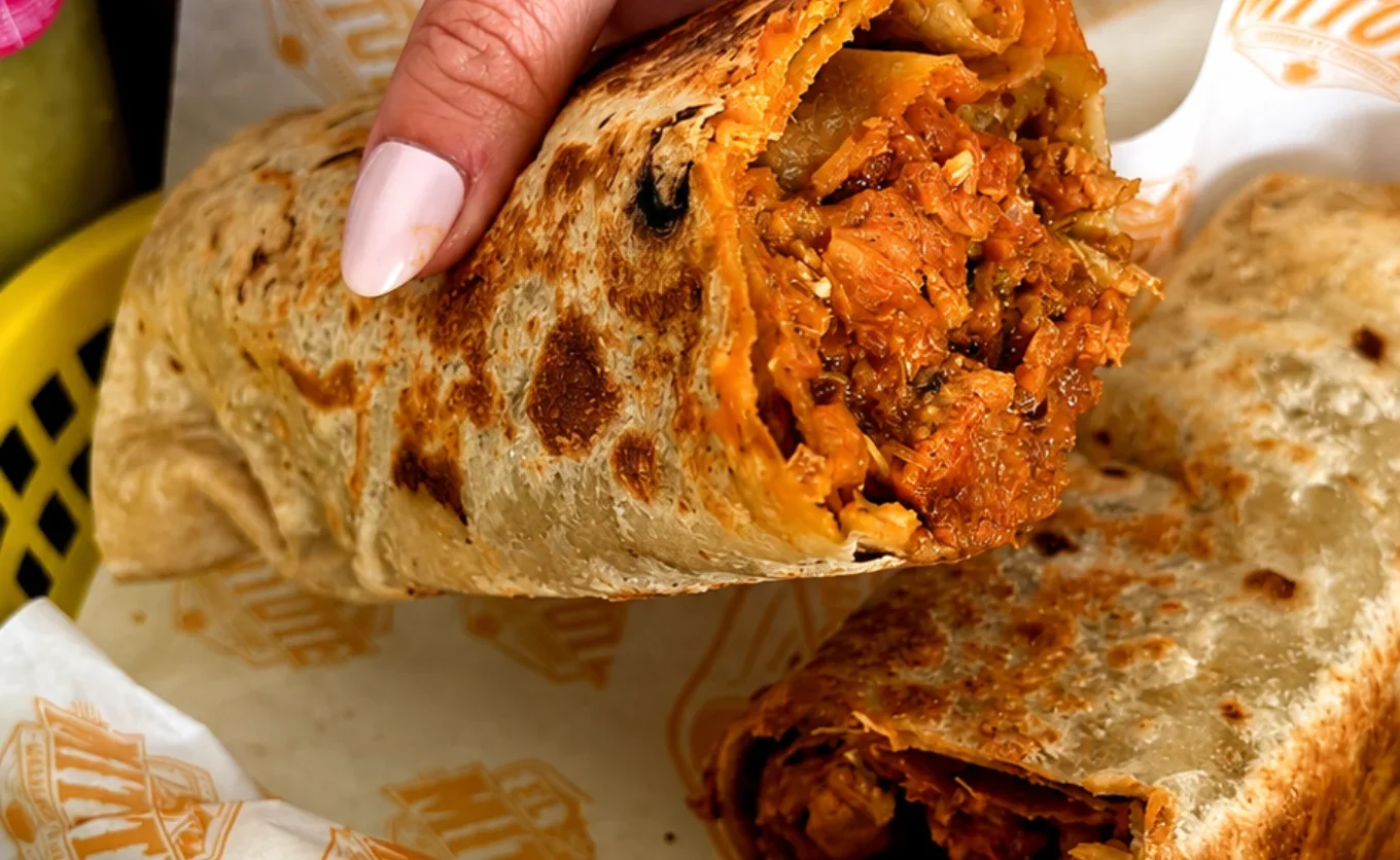 “Hay unos burritos mañaneros en APO que ofrece tradición sonorense y sabor regio: tortillas sobaqueras traídas de Sonora y kekas de chicharrón regio”: Cristian Garza