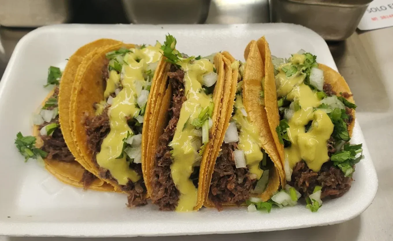 Celebrarán nueva apertura de Tacos El Amigo con todo a mitad de precio y música en vivo — Gastronomía en Monterrey, Nuevo León