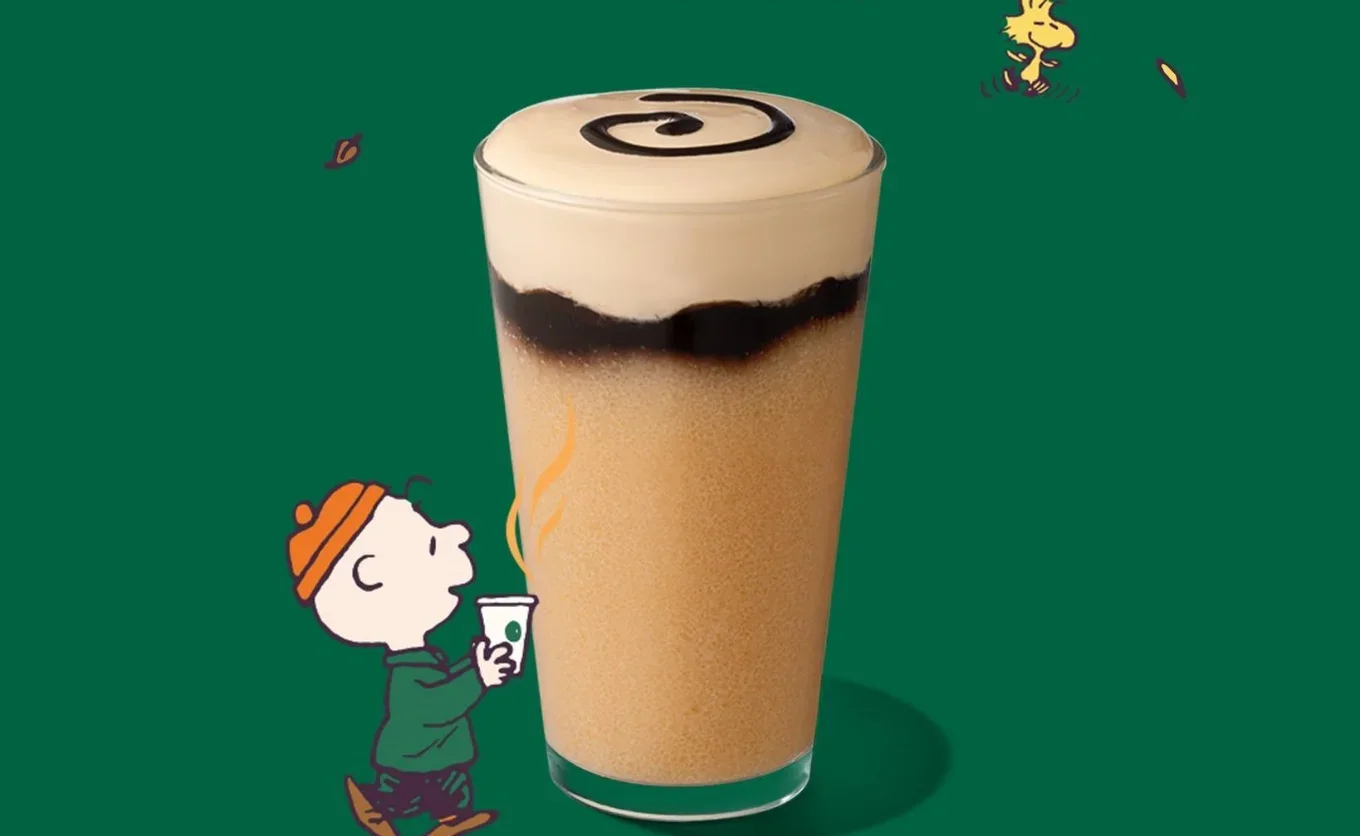 Traer el "Pumpkin Spice" de vuelta no era suficiente. Starbucks lanza bebidas inspiradas en Snoopy con sabor a calabaza — Gastronomía en Monterrey, Nuevo León