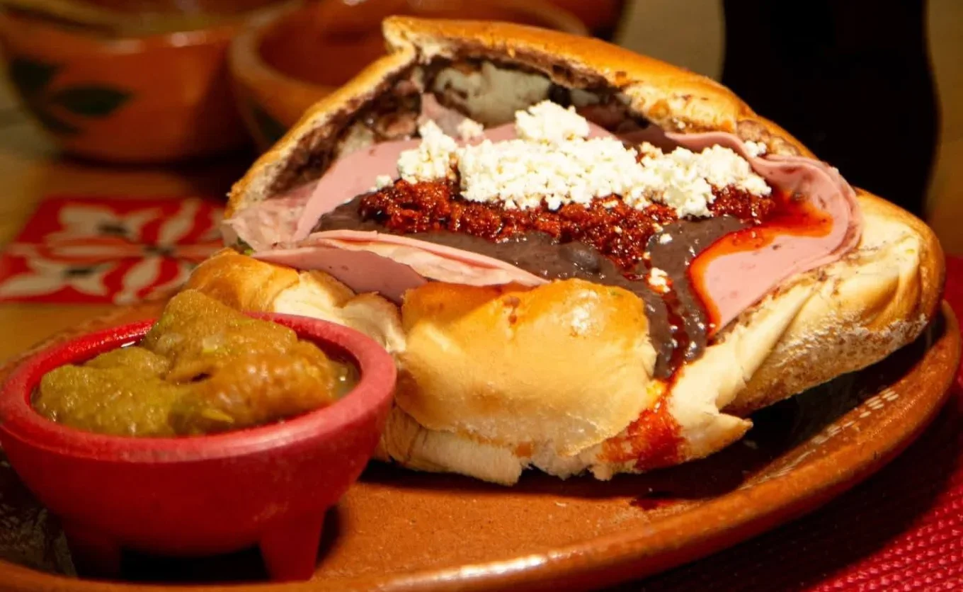 Las tortas de la barda más populares en MTY — Gastronomía en Monterrey, Nuevo León