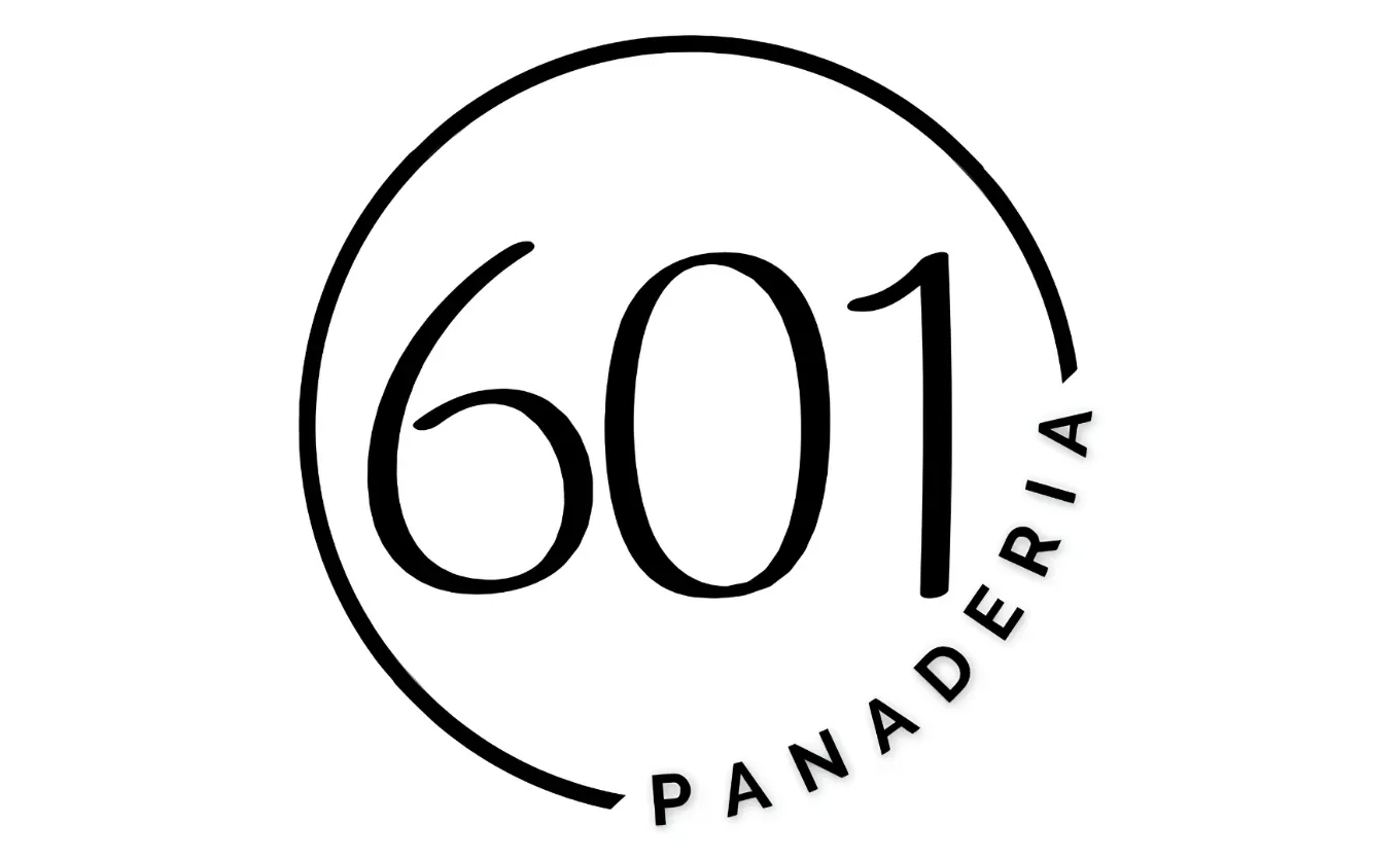 Reposterías icónicas de NL. Panadería La 601: desde 2020 en SNN, conocidos por sus conchas y roles glaseados rellenos recién horneados