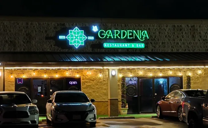 Hay un restaurante en Brownsville donde la cena puede convertirse en un plan para quedarse hasta tarde — Gastronomía en Monterrey, Nuevo León