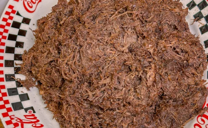 Ya existe una torta que combina el brisket texano con la barbacoa regia