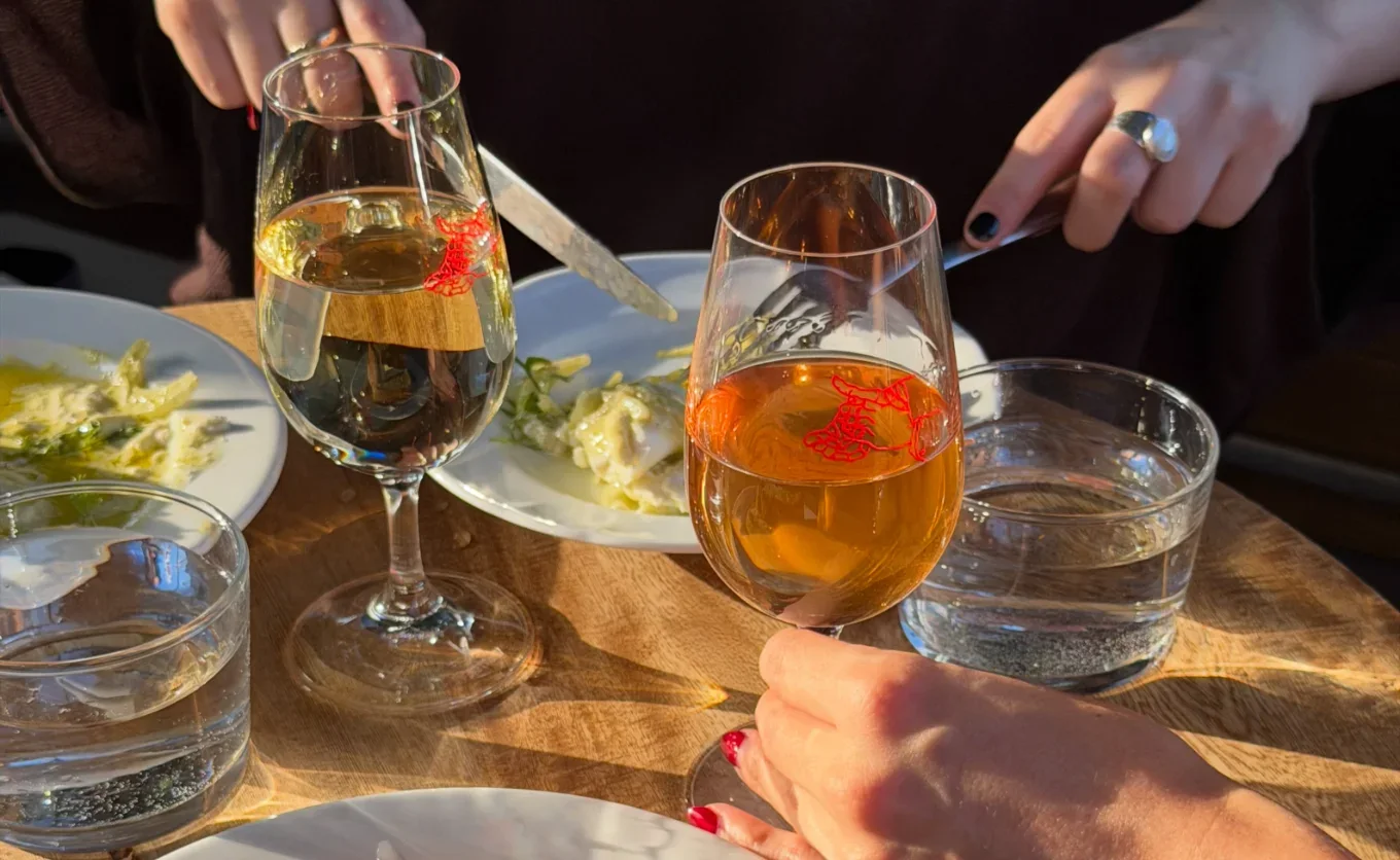 Abrieron dos bares nuevos especializados en mezcal y vino de origen mexicano