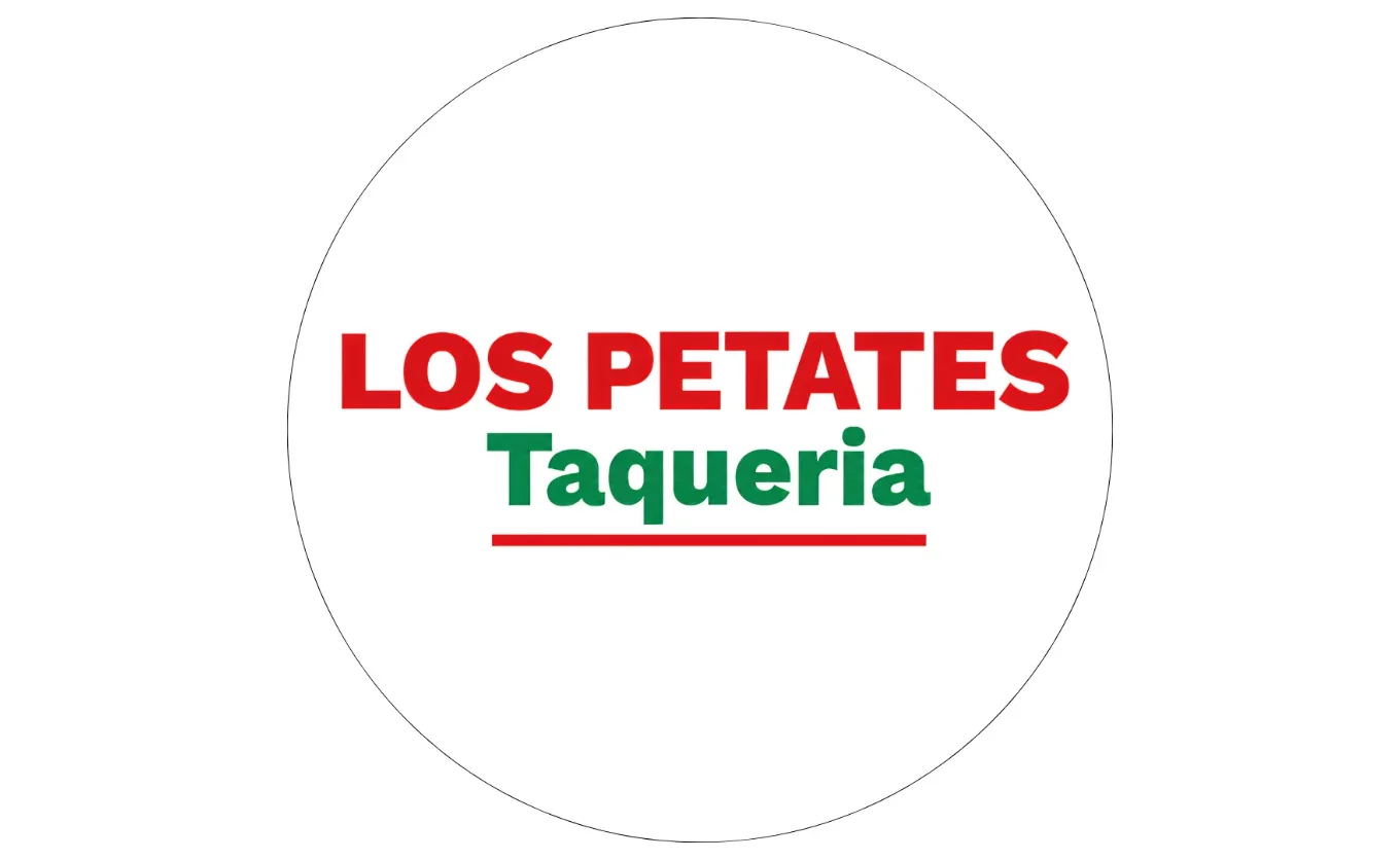 Taquerías icónicas. Los Petates: desde los 80 en GPE, parrilladas de carne asada y trompo, 1500 reseñas positivas, y pasan todos los partidos de Rayados y Tigres