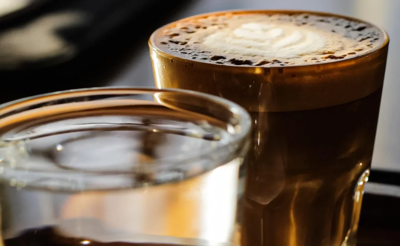 Hay un café de especialidad en MTY donde su propuesta gira en torno a los aliens, los granos de fincas en México y su propio café tostado, ¿lo conoces?