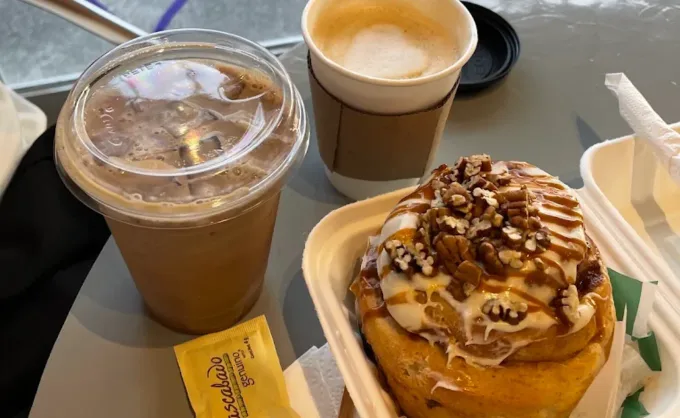 Organizaron caminata y café con desconocidos en Phili's