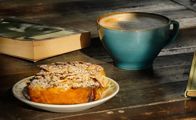 Nomás llueve tantito y ya queremos ir por pan y café. En Monterrey hace tanto calor que cualquier descenso de temperatura lo tomamos como si fuera invierno — Gastronomía en Monterrey, Nuevo León