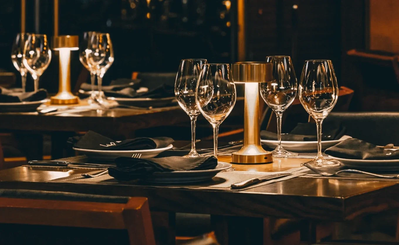 Nos da la impresión de que el regio promedio ya no va a cenas maridaje, festivales premium y eventos con chefs por su aparente precio elevado, ¿será que es solo eso?