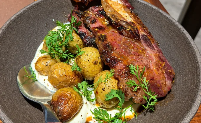 "Este restaurante en SPG donde la cocina norestense se cuenta a través del fuego, ingredientes regionales y sabores tradicionales": Lu Valdez — Gastronomía en Monterrey, Nuevo León