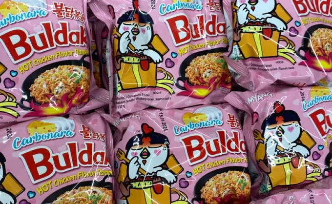 Elote preparado con Buldak Ramen de Corea: un antojo monchoso que cobra fuerza en NL y es testimonio de la mezcla entre nuestras dos culturas - San Nicolás, Nuevo León