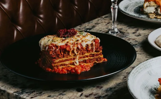 3 restaurantes con menú 'kid-friendly' para celebrar el Año Nuevo en familia: Mia Italia, Antonio Primero y Reserva 85