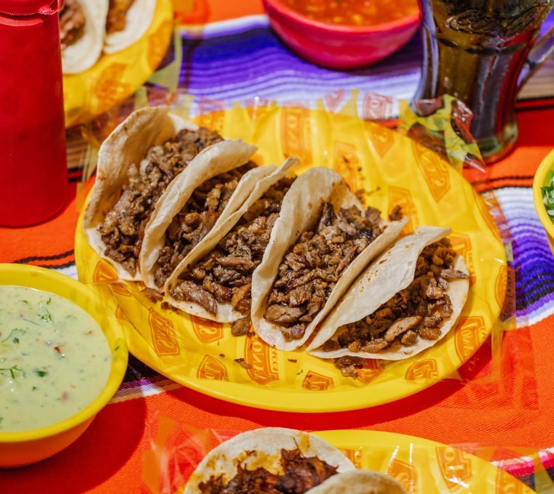 Cinco tacos mañaneros con más de 20 guisos en MTY Sur