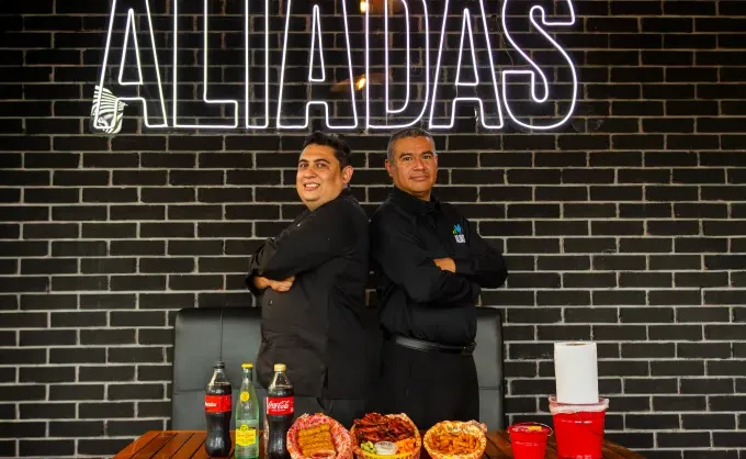 Héroes del servicio Coca-Cola. "La disciplina y la salsa" la receta del éxito de Las Aliadas entre la gente joven