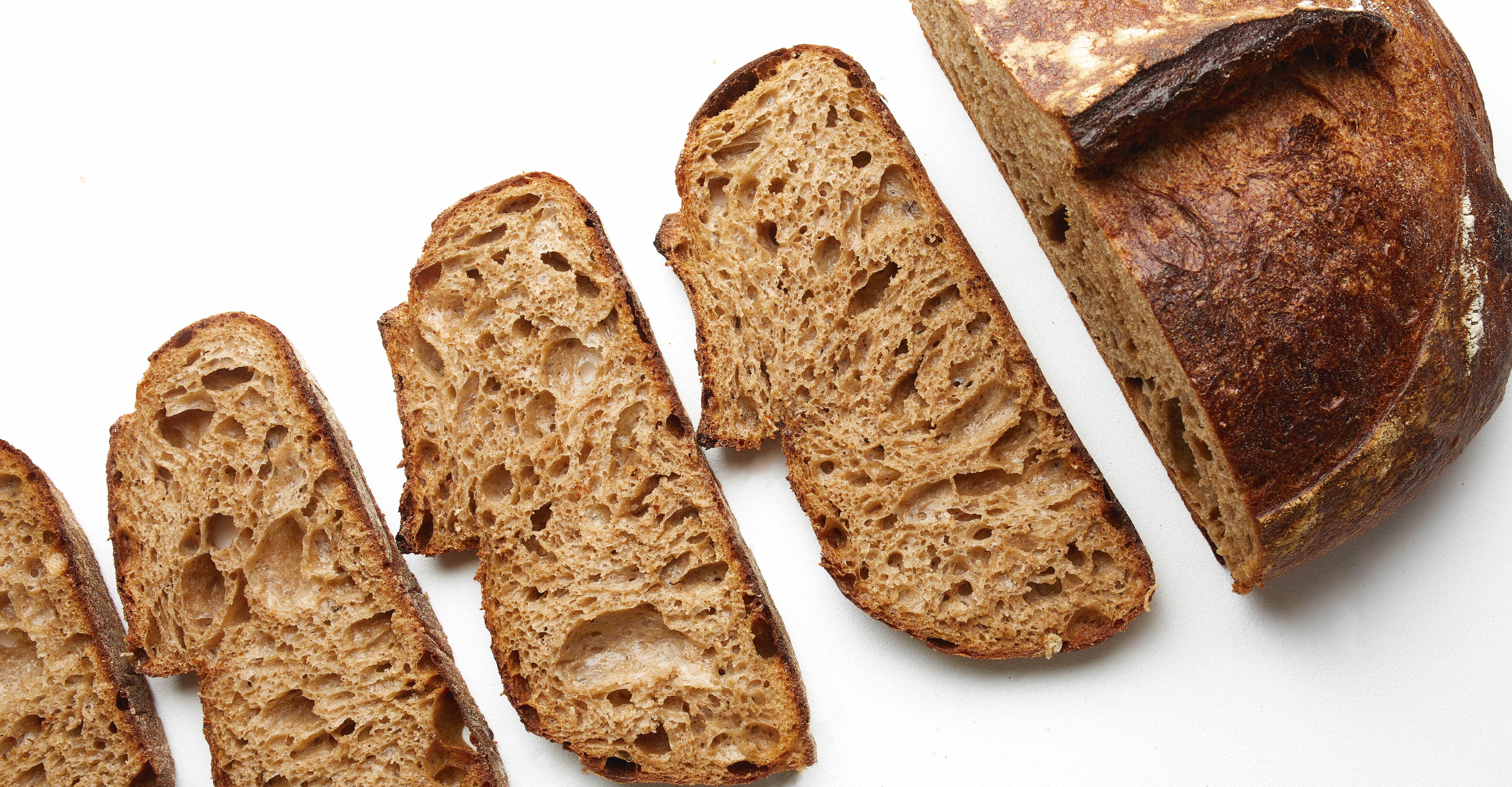  Elaborado con masa madre de larga fermentación, con  una corteza crujiente y  con miga suave, Pan Campesino de BreAd ya es "Platillo Icónico de NL"