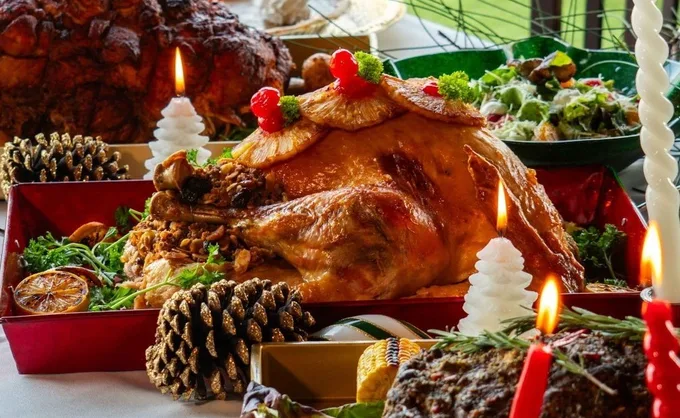 5 restaurantes con paquetes navideños de pavo y pierna de cerdo para entregar el día de Navidad. ¡Hay que preordenar ya!