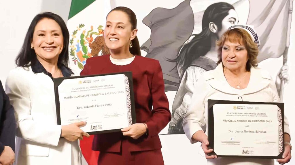 reconocimiento-mrito-enfermeria-2025-dra-yolanda-flores-4